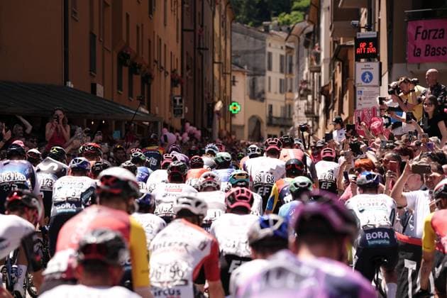 The start during the stage 18 of the Giro d™Italia from Morbegno to Cesano Maderno, Italy - Thursday, May 29, 2025. - cycling.  Copyright: xMarcoxAlpozzi LaPressex