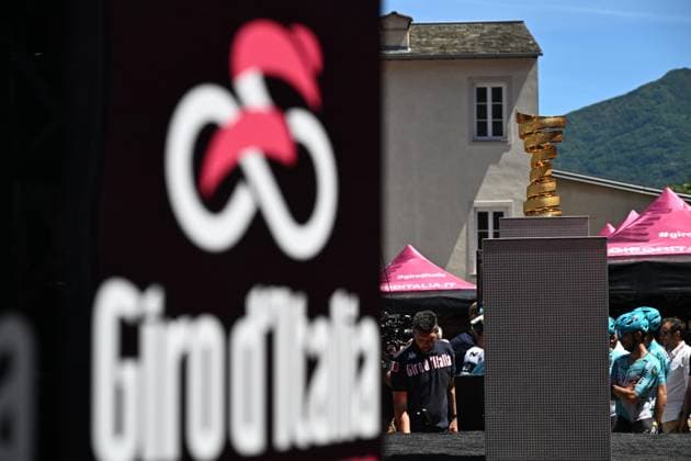 May 29, 2025, Morbegno, ITALY: The infinity trophy at the start of 18th stage of the 108 Giro d Italia 2025, cycling race over 144 km from Morbegno to Cesano Maderno, 29 May 2025. ANSA LUCA ZENNARO. Giro D Italia Cycling Tour - Stage 18  - ZUMAa110 20250529_zaf_a110_031 Copyright: xLucaxZennarox