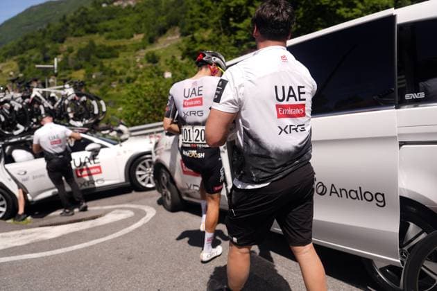 Ayuso Pesquera Juan of Uae Team Emirates Xro retires from the race during the stage 18 of the Giro d™Italia from Morbegno to Cesano Maderno, Italy - Thursday, May 29, 2025. - cycling.  Copyright: xFabioxFerrari LaPressex