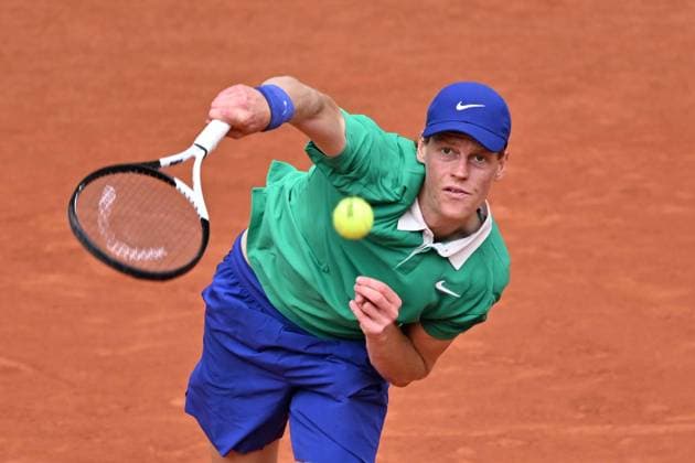 2025 Roland-Garros - Day 5 PARIS, FRANCE - MAY 29: Jannik Sinner of Italy in action against Richard Gasquet (not seen) of France during the Men s Singles Second Round match on day five of the 2025 French Open in Paris, France on May 29, 2025. Mustafa Yalcin Anadolu Paris France. Editorial use only. Please get in touch for any other usage.  Copyright: x2025xAnadoluxMustafaxYalcinx