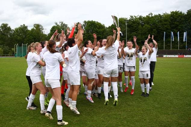 29.05.2025, xmohx, Fussball Wasgau Saarlandpokal-Finale Frauen 2025, 1.FC Saarbrücken - SV 07 Elversberg v.l. Elversberg gewinnt den Saarlandpokal (DFL DFB REGULATIONS PROHIBIT ANY USE OF PHOTOGRAPHS as IMAGE SEQUENCES and or QUASI-VIDEO) Sankt Wendel