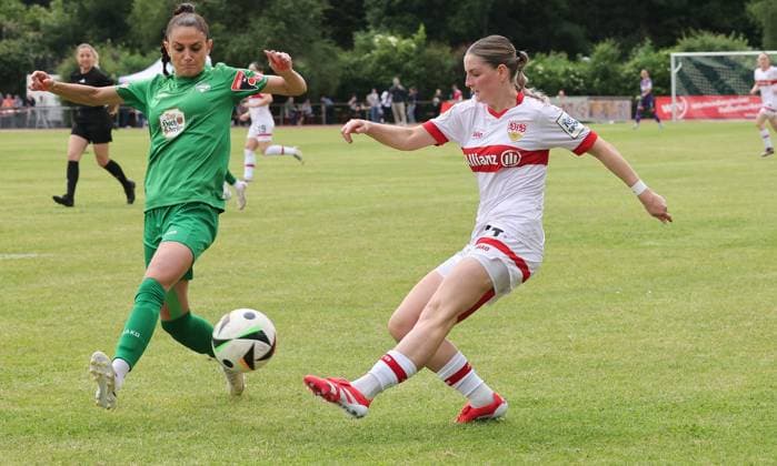 Münchingen , Fußball WFV-Pokal Finale der Frauen , VfB Stuttgart Frauen vs. VfL Herrenberg , rechts: Celine Philipp ( VfB )