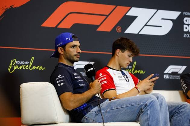 F1 - SPANISH GRAND PRIX 2025 SAINZ Carlos (spa), Williams Racing FW47, portrait in the press conference, PK, Pressekonferenz during the Formula 1 Aramco Gran Premio de Espana 2025, Spanish Grand Prix 2025, 9th round of the 2025 FIA Formula One World Championship, WM, Weltmeisterschaft from May 30 to June 1, 2025 on the Circuit de Barcelona-Catalunya, in Montmelo, Spain - MontmeloSpain Copyright: xJavierxJimenezx