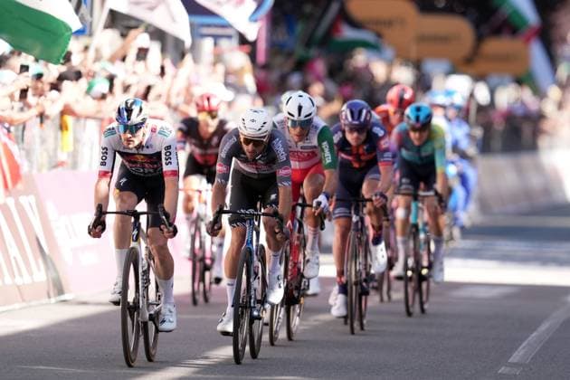 Head of the race during the stage 18 of the Giro d™Italia from Morbegno to Cesano Maderno, Italy - Thursday, May 29, 2025. - cycling.  Copyright: xMassimoxPaolone LaPressex