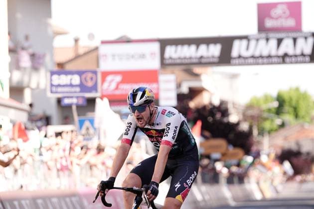 Denz Nico of Red Bull - Bora - Hansgrohe Team winner of the stage on the finish line during the stage 18 of the Giro d™Italia from Morbegno to Cesano Maderno, Italy - Thursday, May 29, 2025. - cycling.  Copyright: xMarcoxAlpozzi LaPressex