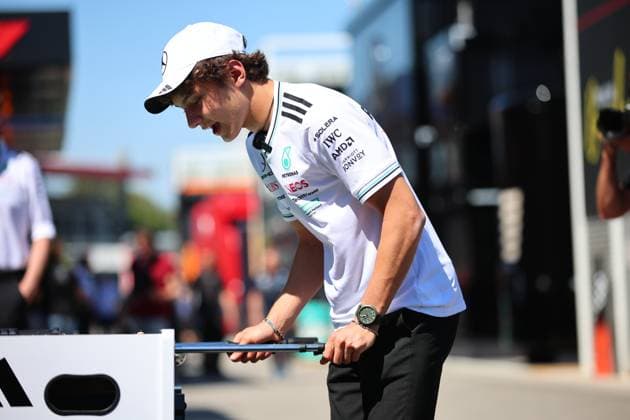 Andrea Kimi Antonelli of Italy and Mercedes AMG Petronas F1 Team , Previews, F1 Grand Prix of Spain, am 29. May 2025 in Barcelona, Spain. (Foto von Diogo Cardoso DeFodi Images) Andrea Kimi Antonelli of Italy and Mercedes AMG Petronas F1 Team , Previews, F1 Grand Prix of Spain, Circuit de Barcelona-Catalunya on May 29, 2025 in Barcelona, Spain. (Photo by Diogo Cardoso DeFodi Images)