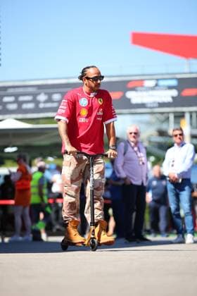 Lewis Hamilton of Great Britain and Scuderia Ferrari , Previews, F1 Grand Prix of Spain, am 29. May 2025 in Barcelona, Spain. (Foto von Diogo Cardoso DeFodi Images) Lewis Hamilton of Great Britain and Scuderia Ferrari , Previews, F1 Grand Prix of Spain, Circuit de Barcelona-Catalunya on May 29, 2025 in Barcelona, Spain. (Photo by Diogo Cardoso DeFodi Images)