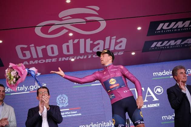 Pedersen Mads of Lidl-Trek cyclamen jersey on the podium during the stage 18 of the Giro d™Italia from Morbegno to Cesano Maderno, Italy - Thursday, May 29, 2025. - cycling.  Copyright: xMarcoxAlpozzi LaPressex