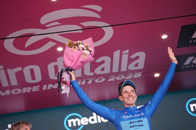 Fortunato Lorenzo of Xds Astana Team azure jersey on the podium during the stage 18 of the Giro d™Italia from Morbegno to Cesano Maderno, Italy - Thursday, May 29, 2025. - cycling.  Copyright: xMarcoxAlpozzi LaPressex