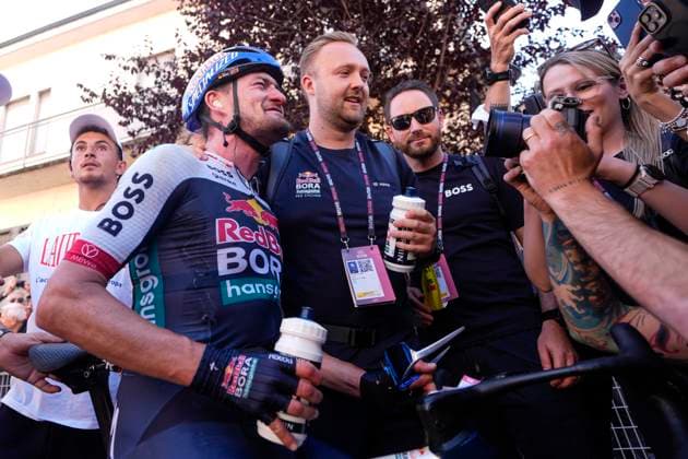 Denz Nico of Red Bull - Bora - Hansgrohe celebrate the victory of the stage 18 of the Giro d™Italia from Morbegno to Cesano Maderno, Italy - Thursday, May 29, 2025. - cycling.  Copyright: xFabioxFerrari LaPressex