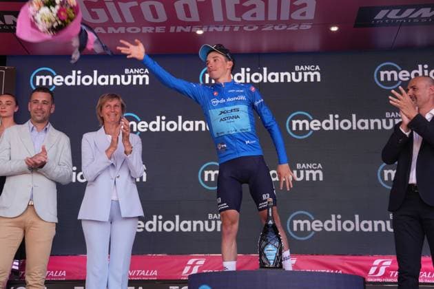 Fortunato Lorenzo of Xds Astana Team, blue jersey, during the stage 18 of the Giro d™Italia from Morbegno to Cesano Maderno, Italy - Thursday, May 29, 2025. - cycling.  Copyright: xMassimoxPaolone LaPressex