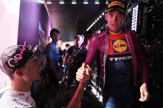 Del Toro Romero Isaac of Uae Team Emirates Xrg, pink jersey, and Pedersen Mads of Lidl-Trek, cyclamen jersey, during the stage 18 of the Giro d™Italia from Morbegno to Cesano Maderno, Italy - Thursday, May 29, 2025. - cycling.  Copyright: xGianxMattiaxD Alberto LaPressex