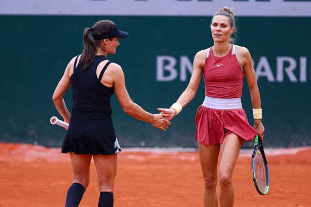 2025.05.29 Paryz French Open Roland Garros 2025 Monica Niculescu Katarzyna Piter - Leylah Fernandez Yulia Putintseva N z Katarzyna Piter Foto Pawel Andrachiewicz PressFocus 2025.05.29 Paris Tennis French Open Roland Garros 2025 Monica Niculescu Katarzyna Piter - Leylah Fernandez Yulia Putintseva Katarzyna Piter Credit: Pawel Andrachiewicz PressFocus NEWSPIX.PL --- newspix.pl 