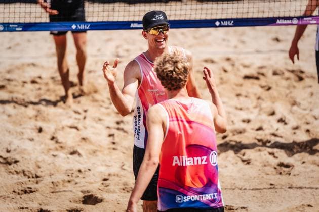 Beachvolleyball Männer Allianz German Beach Tour 2025 Tourstop Hamburg 29.05.2025 Tristan Fröbel jubelt Hamburg Active City Arena Heiligengeistf Hamburg Deutschland