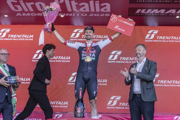 Giro d Italia in Cesano Maderno CESANO MADERNO, ITALY- MAY 29: German cyclist Nico Denz is awarded on the podium after winning the 18th stage of the Giro d Italia in Cesano Maderno, Italy on May 29, 2025. The Giro d Italia is the most important cycling competition in Italy since 1909. Andrea Carrubba Anadolu Cesano Maderno Italy. Editorial use only. Please get in touch for any other usage.  Copyright: x2025xAnadoluxAndreaxCarrubbax