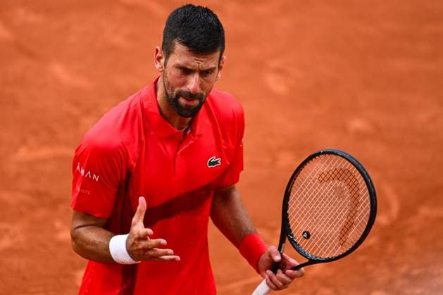 Roland Garros 2025: Novak Djokovic (SER) during the Men s Singles tennis match against Corentin Moutet on Suzanne Lenglen Court during the Grand Slam tennis tournament on May 29, 2025 at Roland Garros Stadium in Paris, France., France. - 29 05 2025 - France Ile-de-France (region) Paris -  JulienxMattiax xLexPictorium LePictorium_0309297