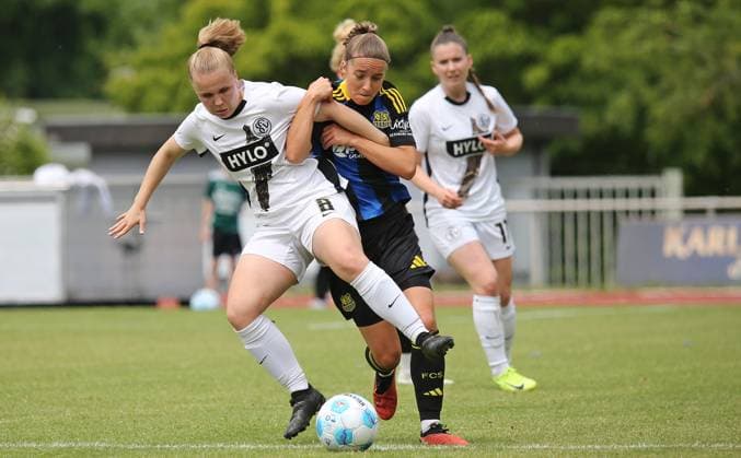 29.05.2025, xmohx, Fussball Wasgau Saarlandpokal-Finale Frauen 2025, 1.FC Saarbrücken - SV 07 Elversberg v.l. Melina Lisa Goyn (Elversberg), Madita Schmitt (Saarbrücken) (DFL DFB REGULATIONS PROHIBIT ANY USE OF PHOTOGRAPHS as IMAGE SEQUENCES and or QUASI-VIDEO) Sankt Wendel