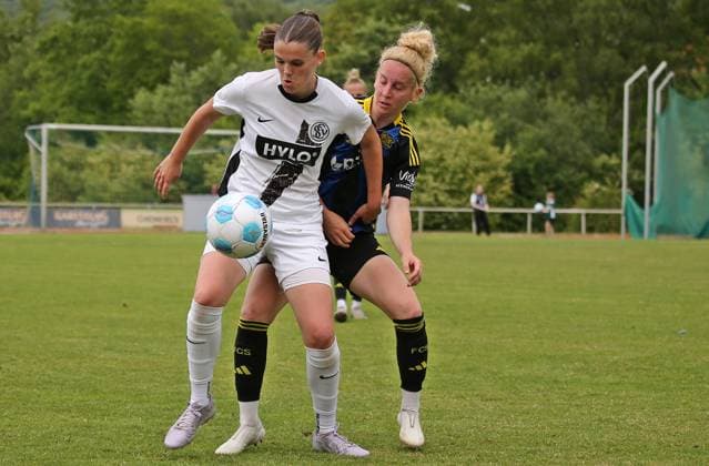 29.05.2025, xmohx, Fussball Wasgau Saarlandpokal-Finale Frauen 2025, 1.FC Saarbrücken - SV 07 Elversberg v.l. Lilli Berwind (Elversberg), Lea Körner (Saarbrücken) (DFL DFB REGULATIONS PROHIBIT ANY USE OF PHOTOGRAPHS as IMAGE SEQUENCES and or QUASI-VIDEO) Sankt Wendel