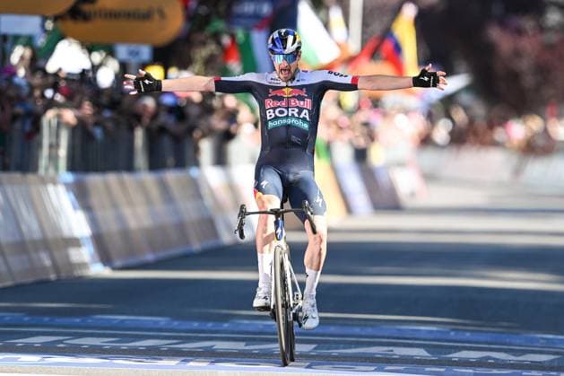 108th Giro D Italia 2025 - Stage 18 In Cesano Maderno, Italy, on May 29, 2025, Nico Denz of Germany and Team Red Bull celebrates at the finish line as the stage winner during the 108th Giro d Italia 2025, Stage 18, a 144km stage from Morbegno to Cesano Maderno 1,800m UCIWT . Cesano Maderno Italy  Copyright: xTizianoxBallabiox originalFilename:ballabio-108thgir250529_nplKw.jpg