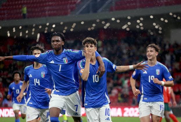 Sport Bilder des Tages Italy vs Portugal during the UEFA European Under-17 Championship 2024 25 semi-final, in Tirane, Albania on May 29, 2025. Destiny Elimoghale, Alessio Baralla, Samuele Inacio, Antonio Arena of Italy celebrate a goal during the UEFA European Under-17 Championship 2024 25 semifinal football match Italy vs Portugal at the Arena Kombetare stadium in Tirana, Albania, on May 26, 2025. TIRANE ALBANIA Copyright: xMALTONxDIBRAx