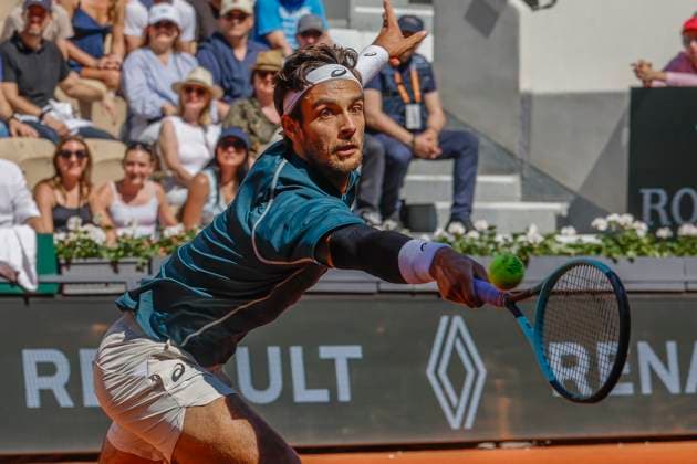 May 30, 2025, Paris, Paris, France: Lorenzo Musetti (ITA) in action during the tennis Grand Slam of Roland Garros 2025, match between Lorenzo Musetti (ITA) and Mariano Navone (ARG) at Roland Garros Stadium - on May 30 2025.Paris - France Paris France - ZUMAb253 20250530_zsp_b253_006 Copyright: xLoicxBaratouxx