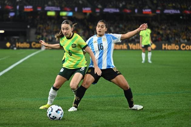 SOCCER AUSTRALIA ARGENTINA WOMEN, Clare Wheeler of Australia (left) and Evelyn Sofia Dominguez of Argentina in action during the Women s friendly international match, Länderspiel, Nationalmannschaft between Australia and Argentina at Marvel Stadium in Melbourne, Friday, May 30, 2025. ( NO ARCHIVING, EDITORIAL USE ONLY MELBOURNE VICTORIA AUSTRALIA  Copyright: xJAMESxROSSx 20250530175410695965