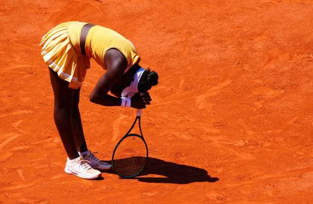Victoria Mboko reacts during her third round defeat French Open Tennis, Day Six, Tennis, Roland Garros, Paris, France - 30 May 2025 EDITORIAL USE ONLY No use with unauthorised audio, video, data, fixture lists, club league logos or live services. Online in-match use limited to 120 images, no video emulation. No use in betting, games or single club league player publications. Copyright: xJavierxGarcia Shutterstockx 15330911ae