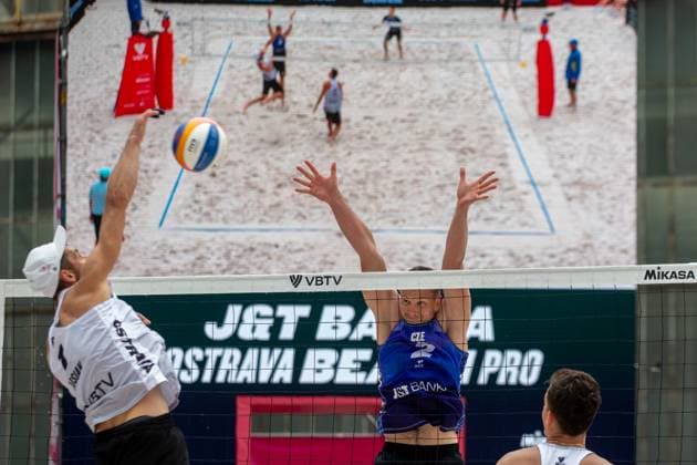 From left Bartosz Losiak of Poland, David Schweiner of Czech Republic and Michal Bryl of Poland in action during the Group F men match Ondrej Perusic and David Schweiner of Czech Republic vs Bartosz Losiak of Poland at the Pro Tour Elite Beach volleyball, Beachvolleyball tournament in Ostrava, Czech Republic, May 30, 2025. (CTKxPhoto VladimirxPrycek) CTKPhotoP2025053003647  CTKPhotoP2025053003647
