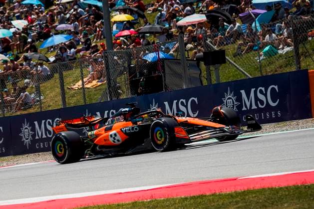 Formula 1 Aramco Gran Premio de Espana 2025 Gabriela Testa OVERTAKE MAXPPP - Barcelona 30 05 2025 81 PIASTRI Oscar (aus), McLaren F1 Team, action during the Formula 1 Aramco Gran Premio de Espana 2025, the 9th round of the 2025 FIA Formula 1 World Championship, WM, Weltmeisterschaft at the Circuit of Barcelona-Catalunya from May 29 to June 1, 2025, in Montmeló, Spain Barcelona Spain  Copyright: xOVERTAKE MAXPPPxGabrielaxTestax OVT202505305325 OVT202505305325