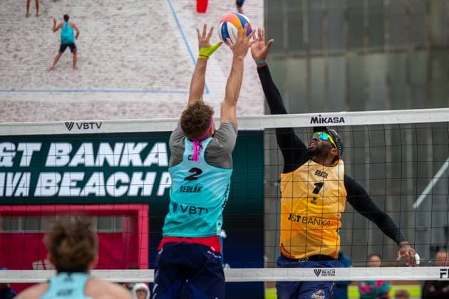 From left Jiri Sedlak of Czech Republic and Evandro Goncalves Oliveira Junior of Brasil in action during the Group B men match Jakub Sepka and Jiri Sedlak of Czech Republik vs Evandro Goncalves Oliveira Junior and Arthur Diego Mariano Lanci of Brasil at the Pro Tour Elite Beach volleyball, Beachvolleyball tournament in Ostrava, Czech Republic, May 30, 2025. (CTKxPhoto VladimirxPrycek) CTKPhotoP2025053004487  CTKPhotoP2025053004487