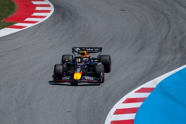 Max Verstappen (Oracle Red Bull Racing, Niederlande, 01) im RB21, ESP, Formel 1 Weltmeisterschaft, Aramco Grand Prix von Spanien, Circuit de Barcelona Catalunya, Freies Training, Saison 2025, 30.05.2025 ESP, Formel 1 Weltmeisterschaft, Aramco Grand Prix von Spanien, Circuit de Barcelona Catalunya, Freies Training, Saison 2025, 30.05.2025 Barcelona Copyright: xEibner-Pressefoto Memmlerx EP_MMR