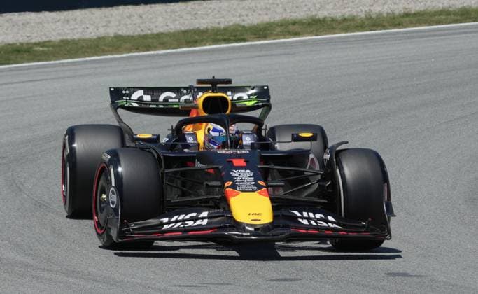 30.05.2025, Circuit de Catalunya, Barcelona, Formel 1 Aramco Grand Prix von Spanien 2025 , im Bild Max Verstappen (NLD), Oracle Red Bull Racing (Photo by Hasan Bratic DeFodi Images)