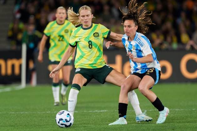May 30, 2025, Melbourne, Vic, Australia: KAITLYN TORPEY of Australia controls the ball in a womenÃ¢â‚¬â ¢s International Friendly, Länderspiel, Nationalmannschaft football match between the Australia and Argentina at Marvel Stadium in Melbourne Australia. Australia 2:0 Argentina. Melbourne Australia - ZUMAl303 20250530_aaf_l303_009 Copyright: xSydneyxLowx