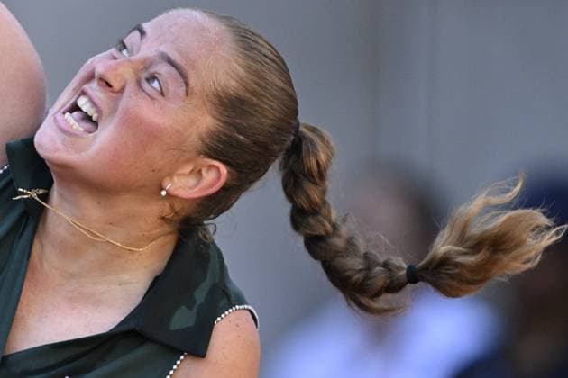 2025 Roland-Garros - Day 6 PARIS, FRANCE - MAY 30: Jelena Ostapenko of Latvia in action against Kazakhstan s Elena Rybakina during women s singles match on Day 6 of the French Open tennis tournament on Court Suzanne-Lenglen at the Roland-Garros Complex in Paris on May 30, 2025. Burak Akbulut Anadolu Paris France. Editorial use only. Please get in touch for any other usage.  Copyright: x2025xAnadoluxBurakxAkbulutx