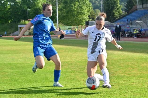 Ljubljana, Slovenia, May 30th 2025: Izabela Krizaj of Slovenia (R) in action against Vasiliki Giannaka of Greece (L) during the UEFA Women?s Nations League, League B Group B2, match between Slovenia and Greece at Sports Park Siska, Ljubljana, Slovenia. (Igor Kupljenik SPP) Copyright: xIgorxKupljenikx xSPPx spp-en-IgKuSp-IK5_1745