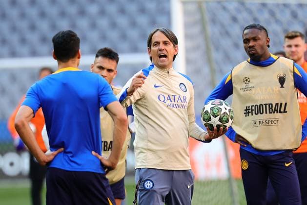 Simone Inzaghi head coach of FC Internazionale gestures during the training session the day ahead of the 2024 2025 Champions League Final football match between Paris Saint Germain and FC Internazionale at Munich Football Arena stadium in Munich (Germany), May 30th, 2025. CesarexPurini