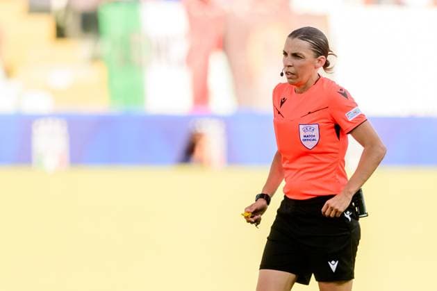 250530 Referee StÃ phanie Frappart during the Women s Nations League football match between Italy and Sweden on May 30, 2025 in Parma. Photo: Ludvig Thunman BILDBYRAN kod LT LT0706 fotboll football soccer fotball nations league uefa womens nations league italien italy sverige sweden dam bbeng Copyright: LUDVIGxTHUNMAN BB250530LT054