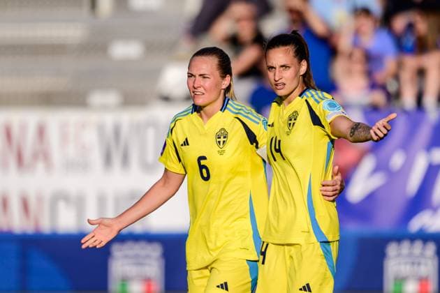 250530 Magdalena Eriksson and Nathalie Björn of Sweden reacts after a disallowed goal during the Women s Nations League football match between Italy and Sweden on May 30, 2025 in Parma. Photo: Ludvig Thunman BILDBYRAN kod LT LT0706 fotboll football soccer fotball nations league uefa womens nations league italien italy sverige sweden dam bbeng depp Copyright: LUDVIGxTHUNMAN BB250530LT070
