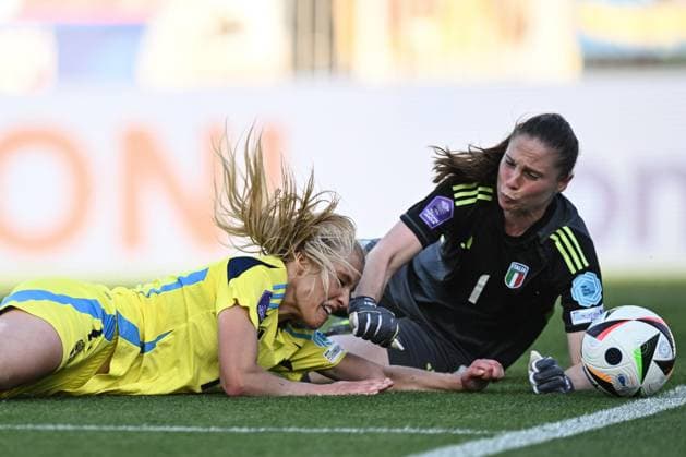 Db Parma 30 05 2025 - Nations League femminile Italia-Svezia foto Daniele Buffa Image nella foto: Smilla Holmberg-Laura Giuliani 