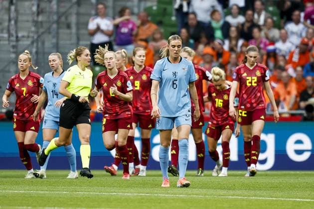 BREMEN - Jill Roord of Holland balks at the 1-0 during a Nations League match between Germany and the Netherlands on May 30, 2025 in Bremen, Germany. ANP VINCENT JANNINK xVIxANPxSportx xxANPxIVx 529019809 originalFilename: 529019809.jpg