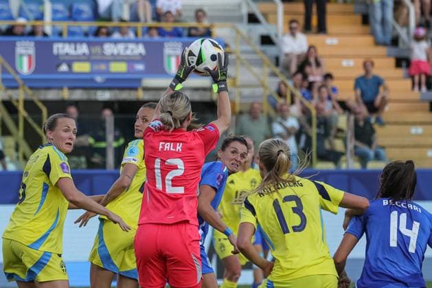 Jennifer Falk (Sweden) in action during UEFA Women s Nations League 2025 - Qualification - Italy vs Sweden, Football UEFA Nations Leage match in Parma, Italy, May 30 2025  Copyright: xLorenzoxCattani IPAxSportx xipa-agency.netx xx IPA_58426765 IPA_Agency_IPA58426765