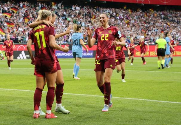 30.05.2025, xgrfx, Fussball UEFA Women s Nations League, Deutschland - Niederlande v.l. Tor, Lea Schüller (Deutsche Frauennationalmannschaft) (DFL DFB REGULATIONS PROHIBIT ANY USE OF PHOTOGRAPHS as IMAGE SEQUENCES and or QUASI-VIDEO) Bremen