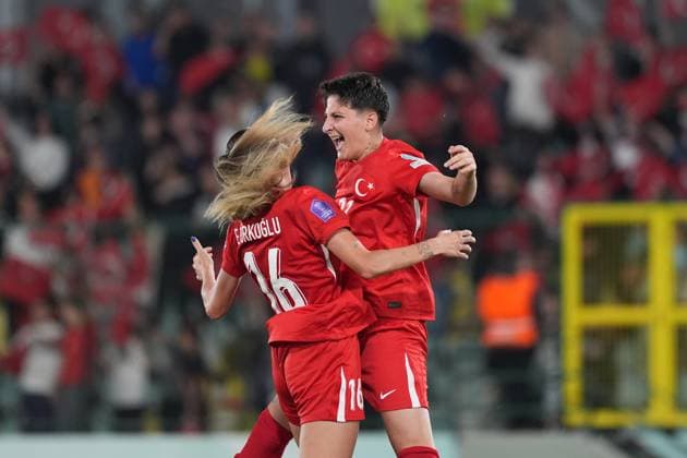 Turkiye v Republic of Ireland - UEFA Nations League B – Group 2 ISTANBUL, TURKIYE - MAY 30: Players of Turkiye s National Women s Football Team celebrate after scoring a goal during the fifth match of UEFA Nations League B - Group 2 at Esenler Erokspor Stadium in Istanbul, Turkiye on May 30, 2025. Beyza Comert Anadolu Istanbul Turkey. Editorial use only. Please get in touch for any other usage.  Copyright: x2025xAnadoluxBeyzaxComertx