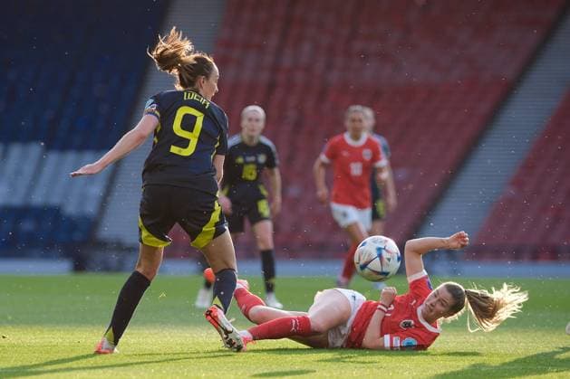UK: Scotland v Austria, UEFA Women‚Äôs Nations League at Hampden Park, Glasgow, Scotland on 30 May 2025: Pictured: Caroline Weir (Scotland) and Marie-Therese Hobinger (Austria) Glasgow Hampden Park Scotland Copyright: xAlexxToddx