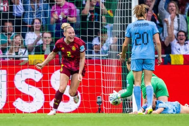 30.05.2025: Frauenfußball, UEFA Women s Nations League, Deutschland-Niederlande im Weserstadion in Bremen. Deutschlands Sarai Linder jubelt nach ihrem Tor zum 3:0. Copyright: xThomasxHaeslerx