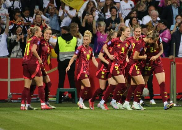 30.05.2025, xgrfx, Fussball UEFA Women s Nations League, Deutschland - Niederlande v.l. Tor, Lea Schüller (Deutsche Frauennationalmannschaft) (DFL DFB REGULATIONS PROHIBIT ANY USE OF PHOTOGRAPHS as IMAGE SEQUENCES and or QUASI-VIDEO) Bremen