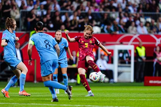 Torschuss Torchance Sjoeke Nuesken (Deutschland, 09) GER, Deutschland vs. Niederlande, Fussball, Frauen, UEFA Nations League, Spieltag 5, Spielzeit 2024 25, 30.05.2025 GER, Deutschland vs. Niederlande, Fussball, Frauen, UEFA Nations League, Spieltag 5, Spielzeit 2024 25, 30.05.2025 Bremen Copyright: xEibner-Pressefoto MarcelxvonxFehrnx EP_MFN