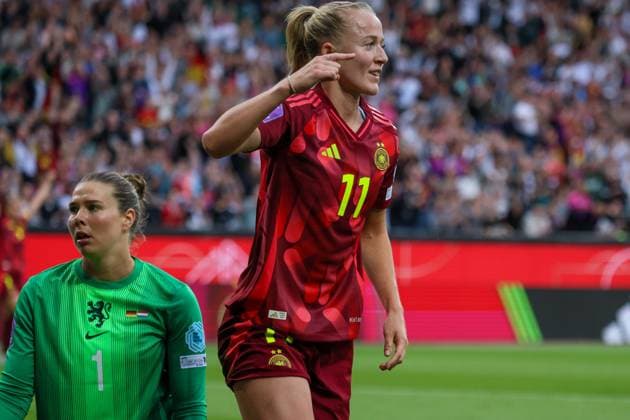 Bremen, Deutschland 30. Mai 2025: UEFA Nations League Women - 2025 - Deutschland vs. Niederlande Im Bild: v.li. die Zweite Torschützin Lea Schüller Schueller (Deutschland) macht das Tor zum 2:0 für Deutschland und jubelt Weser Stadion Niedersachen Copyright: xFotostandx xFantinix