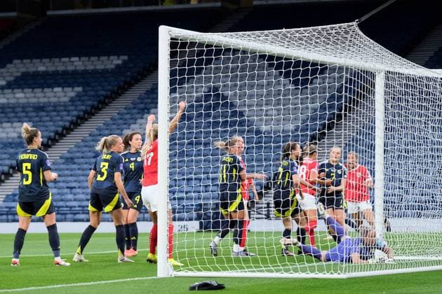 UK: Scotland v Austria, UEFA Women‚Äôs Nations League at Hampden Park, Glasgow, Scotland on 30 May 2025: Pictured: Julia Hickelsberger-Fuller (Austria) heads home to make it 0-1 Glasgow Hampden Park Scotland Copyright: xAlexxToddx