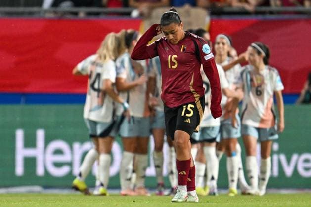 250530 BELGIUM VS SPAIN Mariam Toloba (15) of Belgium pictured looking dejected and disappointed during a game between the national teams of Belgium, called the Red Flames and Spain on the 5th matchday in group A3 of the 2024-25 Women s Nations League competition, on Friday 30 May 2025 in Leuven , Belgium . PHOTO SPORTPIX David Catry Leuven Den Dreef Belgium  Copyright: xSportpix.bex xDavidxCatryxDavidxCatryx
